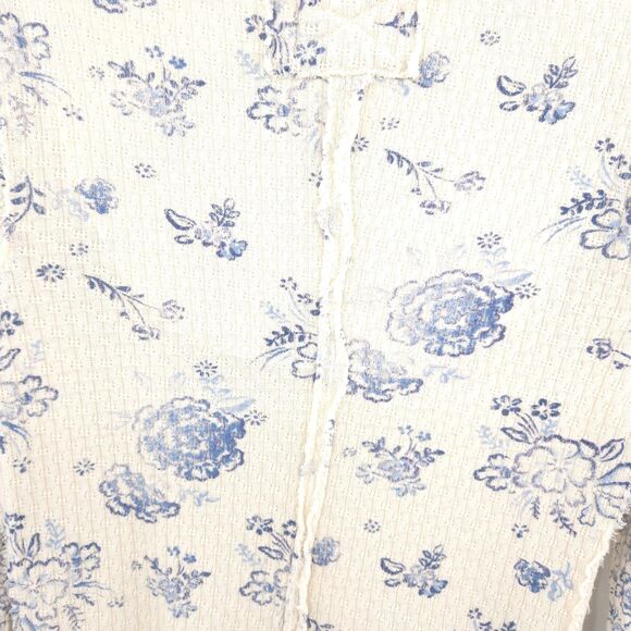 Free People NWOT We the Free Clover Printed Thermal Tee Size M blue floral - Picture 10 of 10